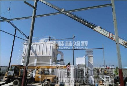 桂林鴻程HCH型號鵝卵石超細磨粉機 HCH超細磨粉機2.jpg